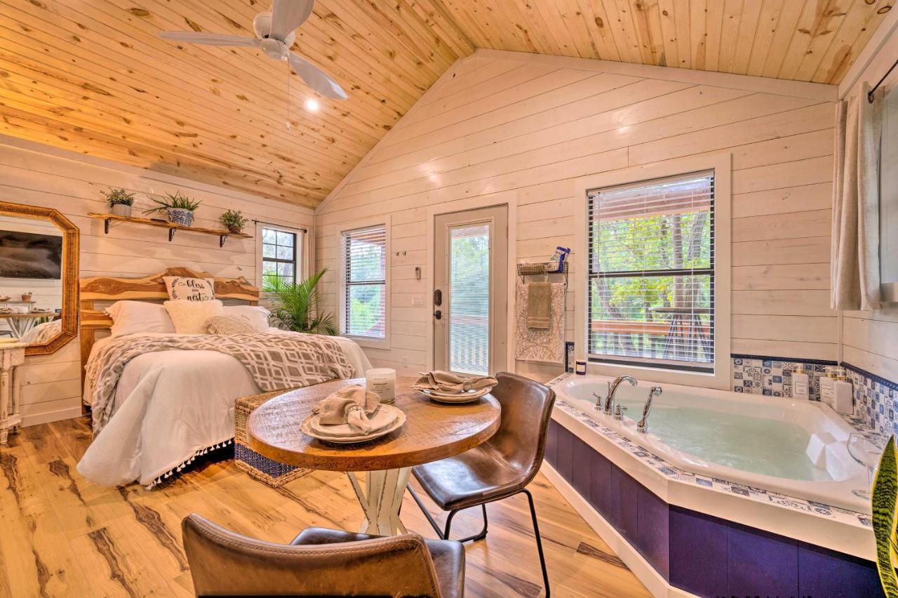 Romantic Broken Bow Cabin With Jacuzzi And Fire Pit! ภายนอก รูปภาพ
